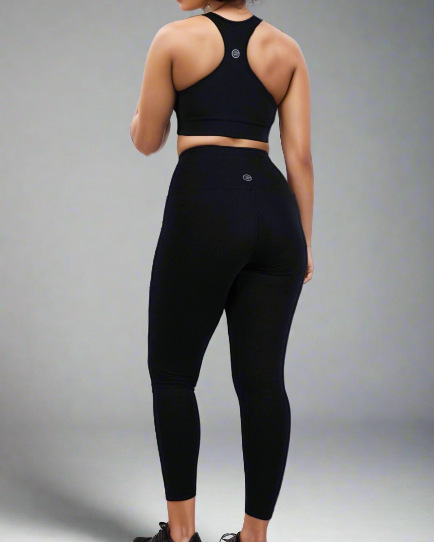 Black phone pocket activewear gym and yoga super soft legging & tights
