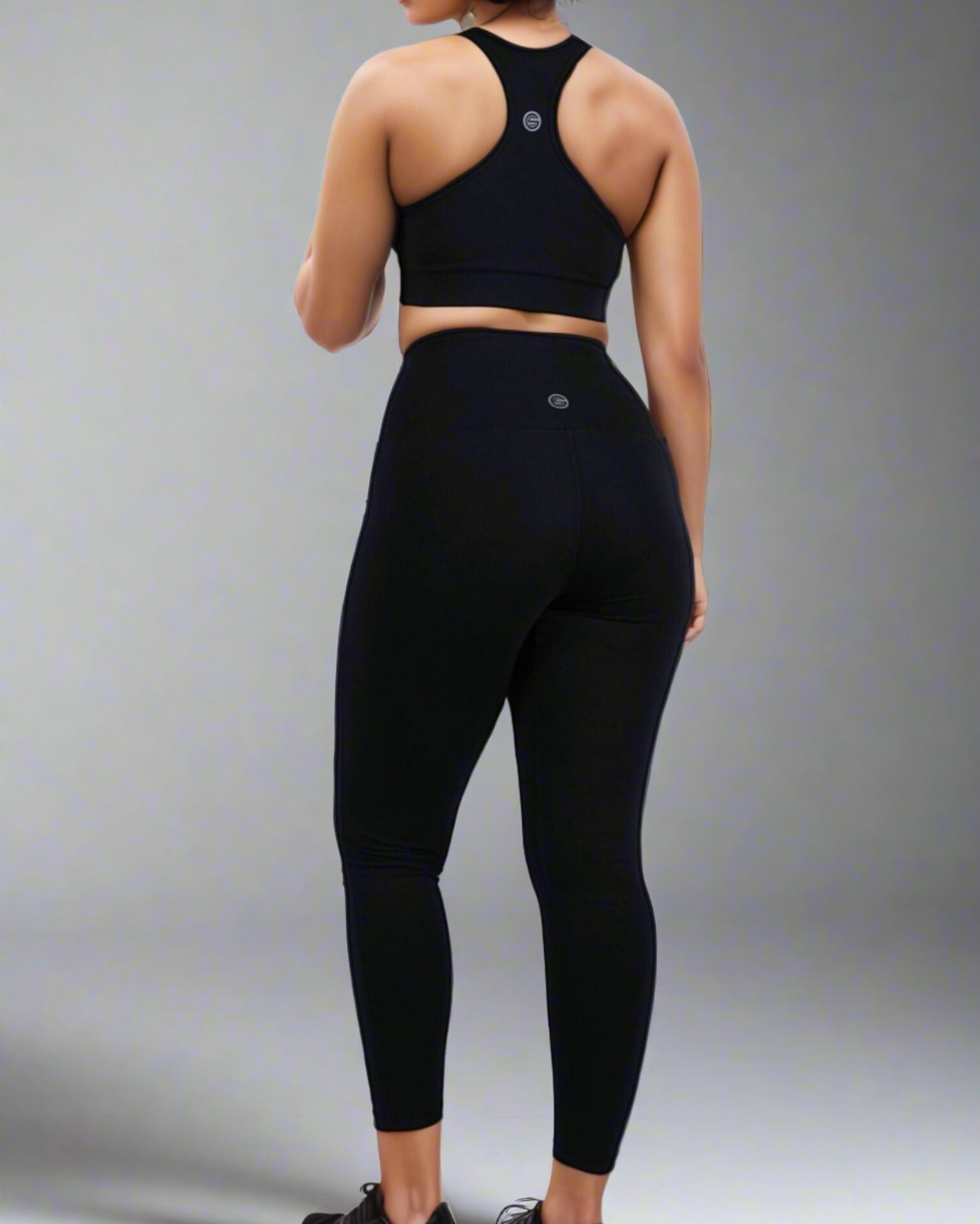 Black phone pocket activewear gym and yoga super soft legging & tights