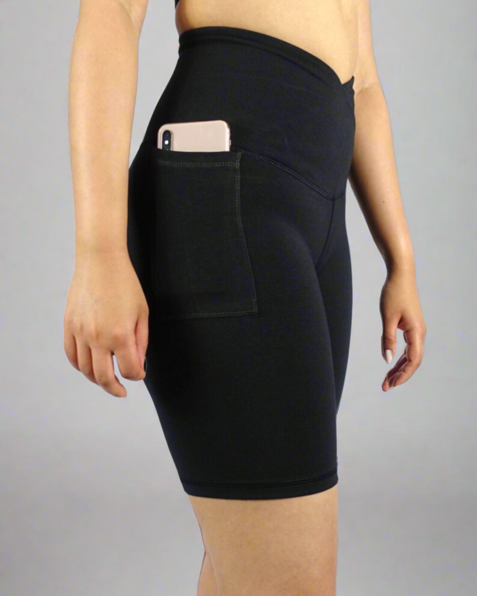Women's cross waist bike shorts, gym & running, high-waisted Black