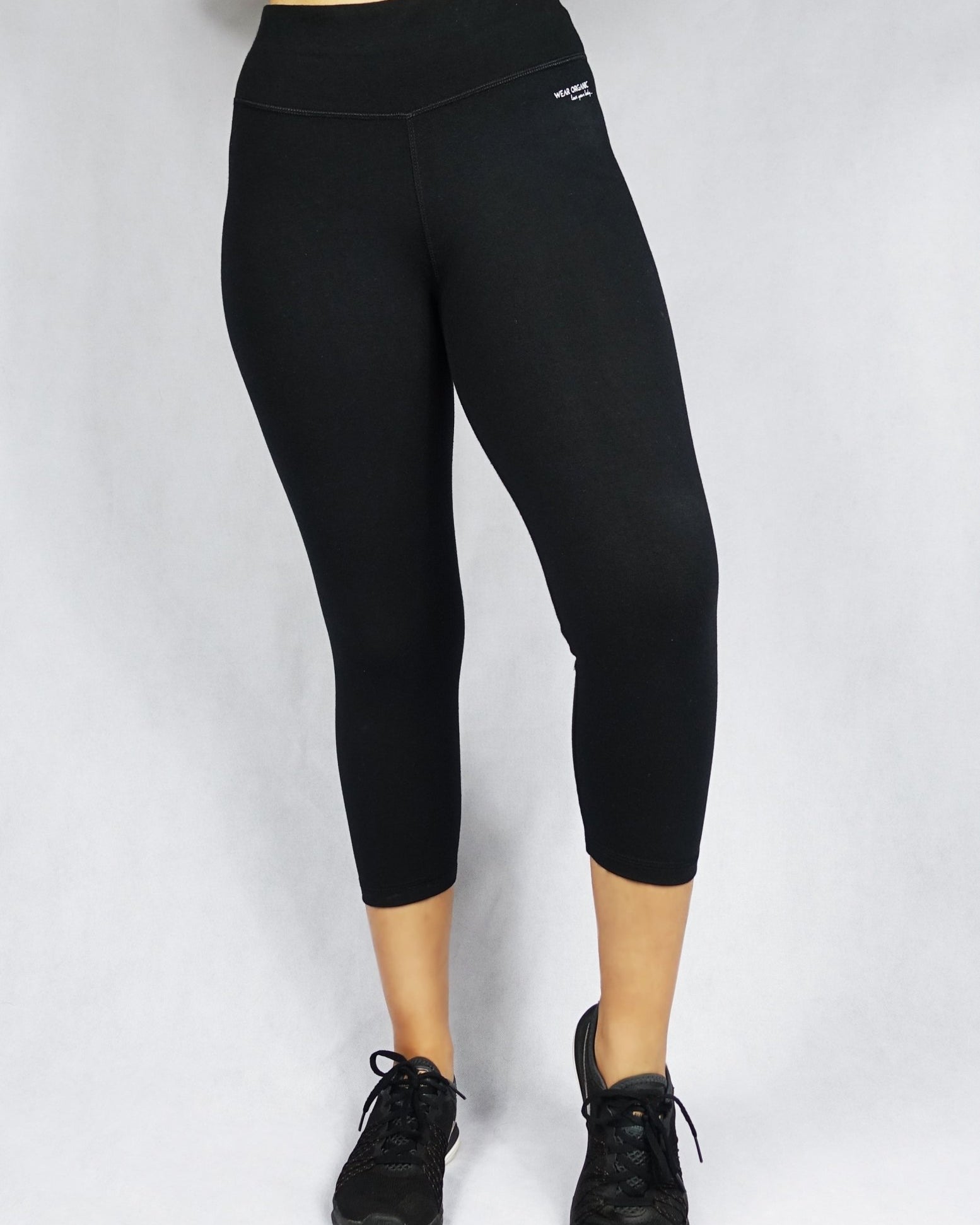 Women’s black crop legging  for workouts