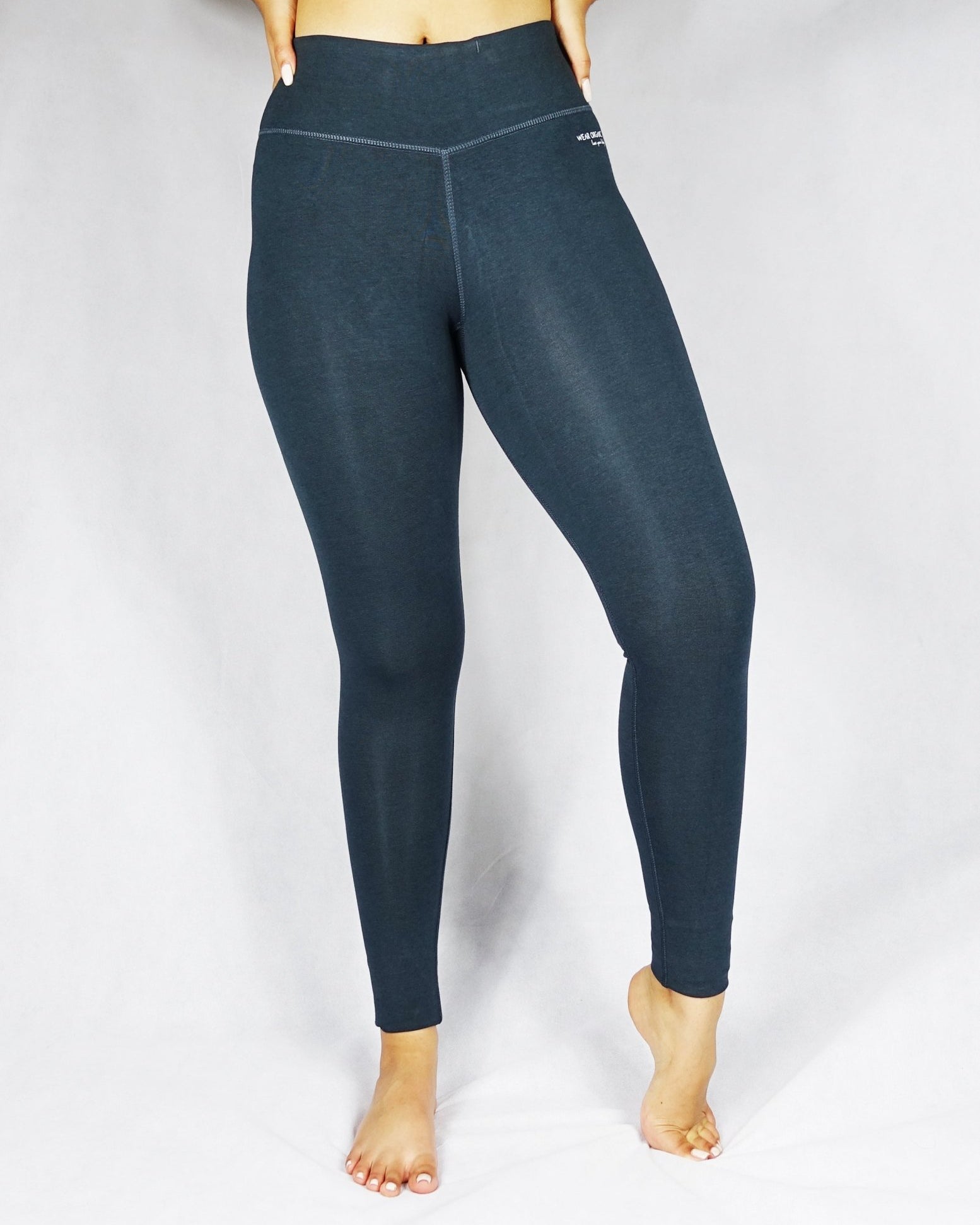 Front view of gunmetal grey full length leggings